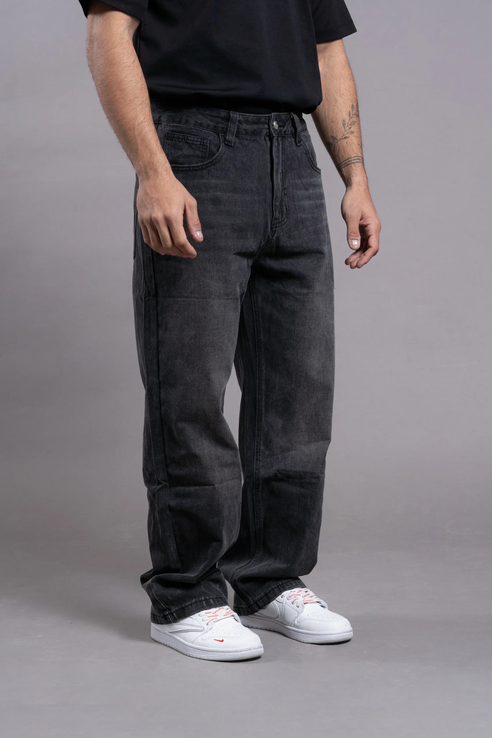Alternative view of JEANS RVTN