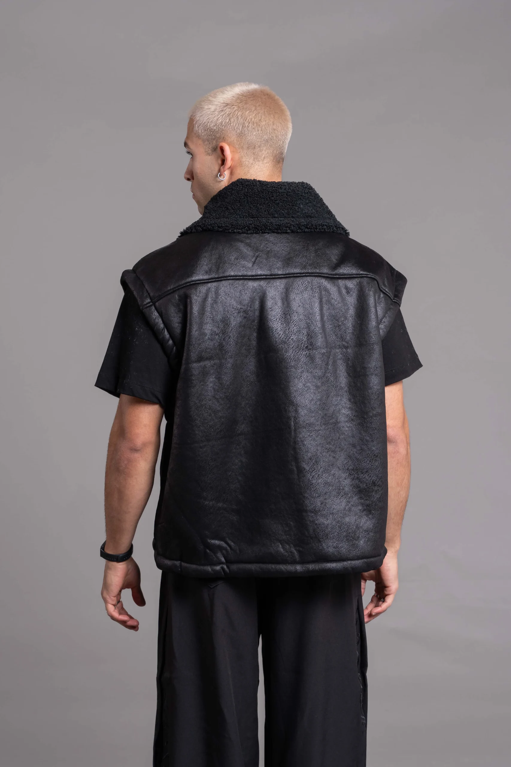 Chaleco Black - Revston (foto 3)