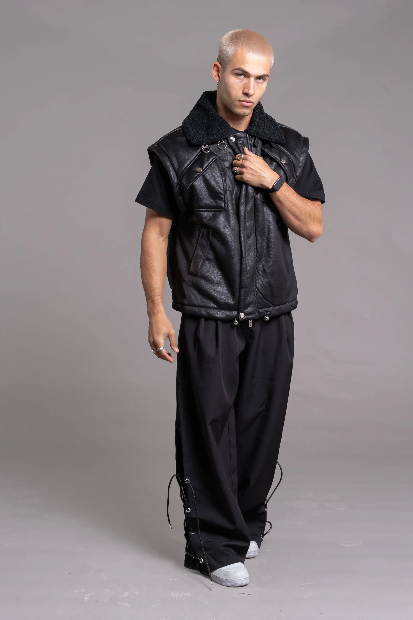 Chaleco Black - Revston (foto 4)