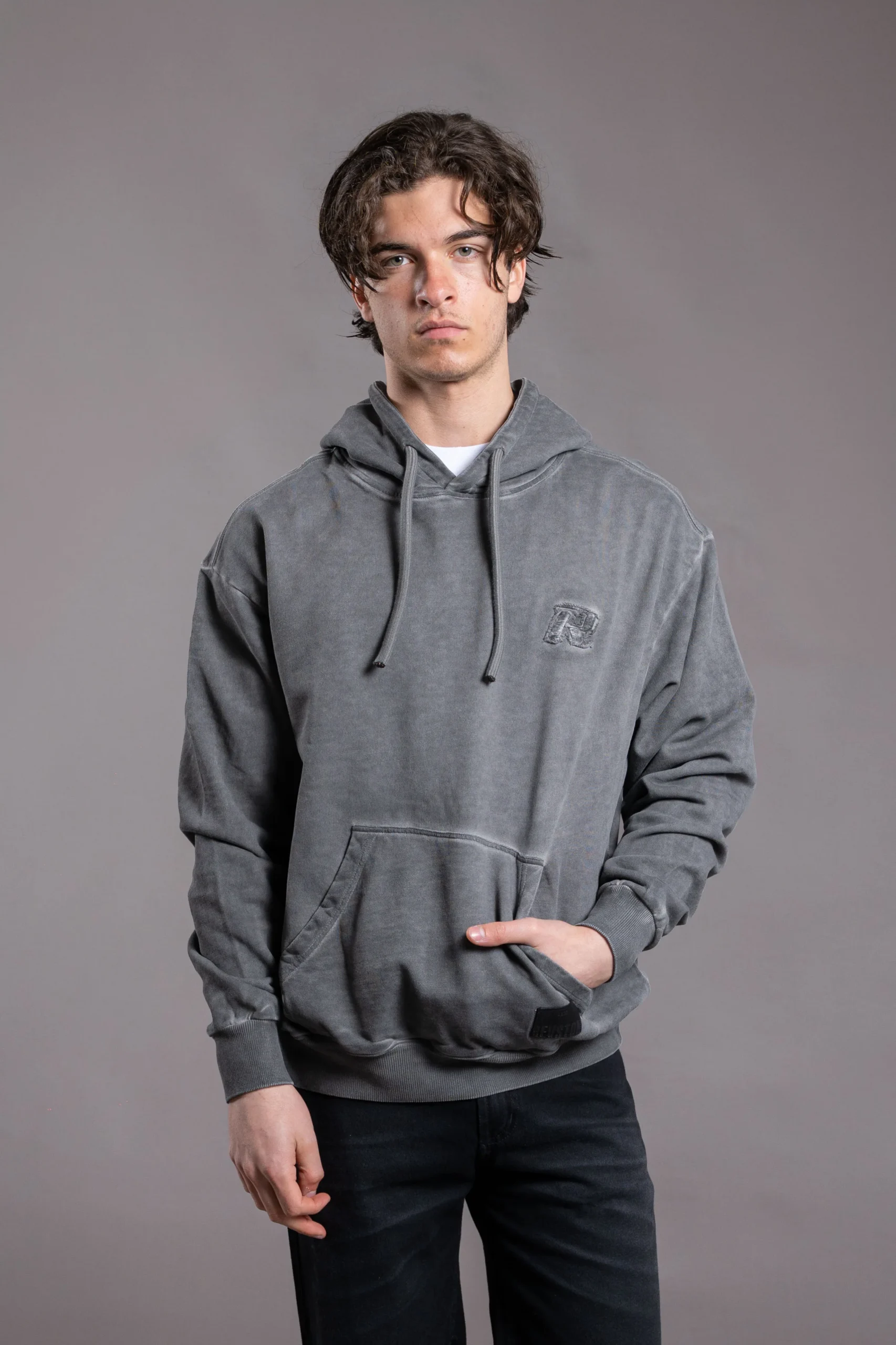 01BZ Hoodie Washed Graphite