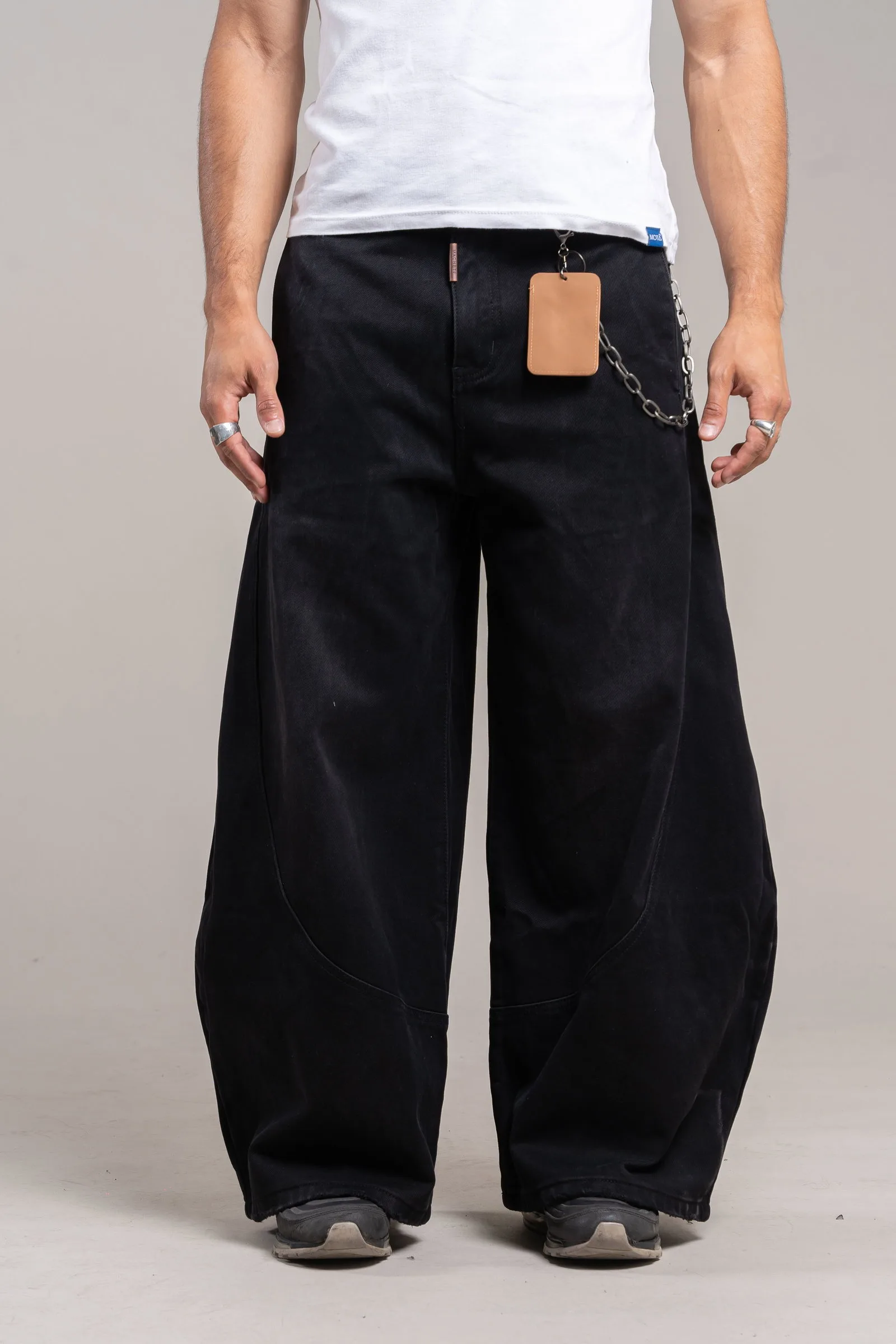 0057 - SUPER BAGGY BLACK