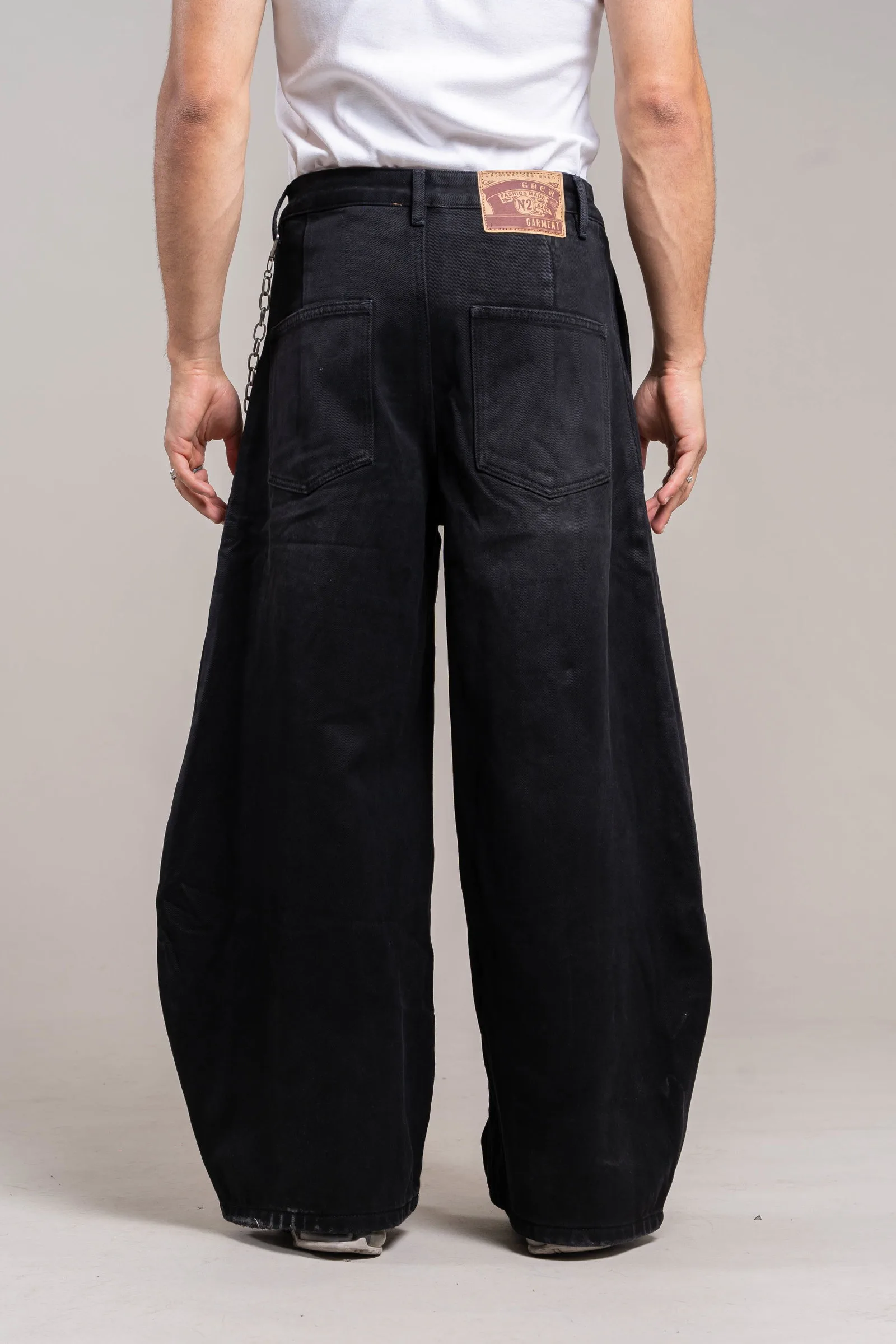 Alternative view of 0057 - SUPER BAGGY BLACK