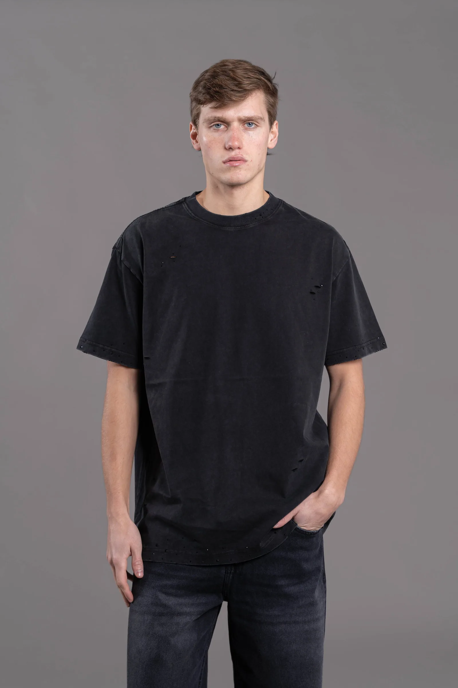 010 Oversized Vintage Destroyed Black