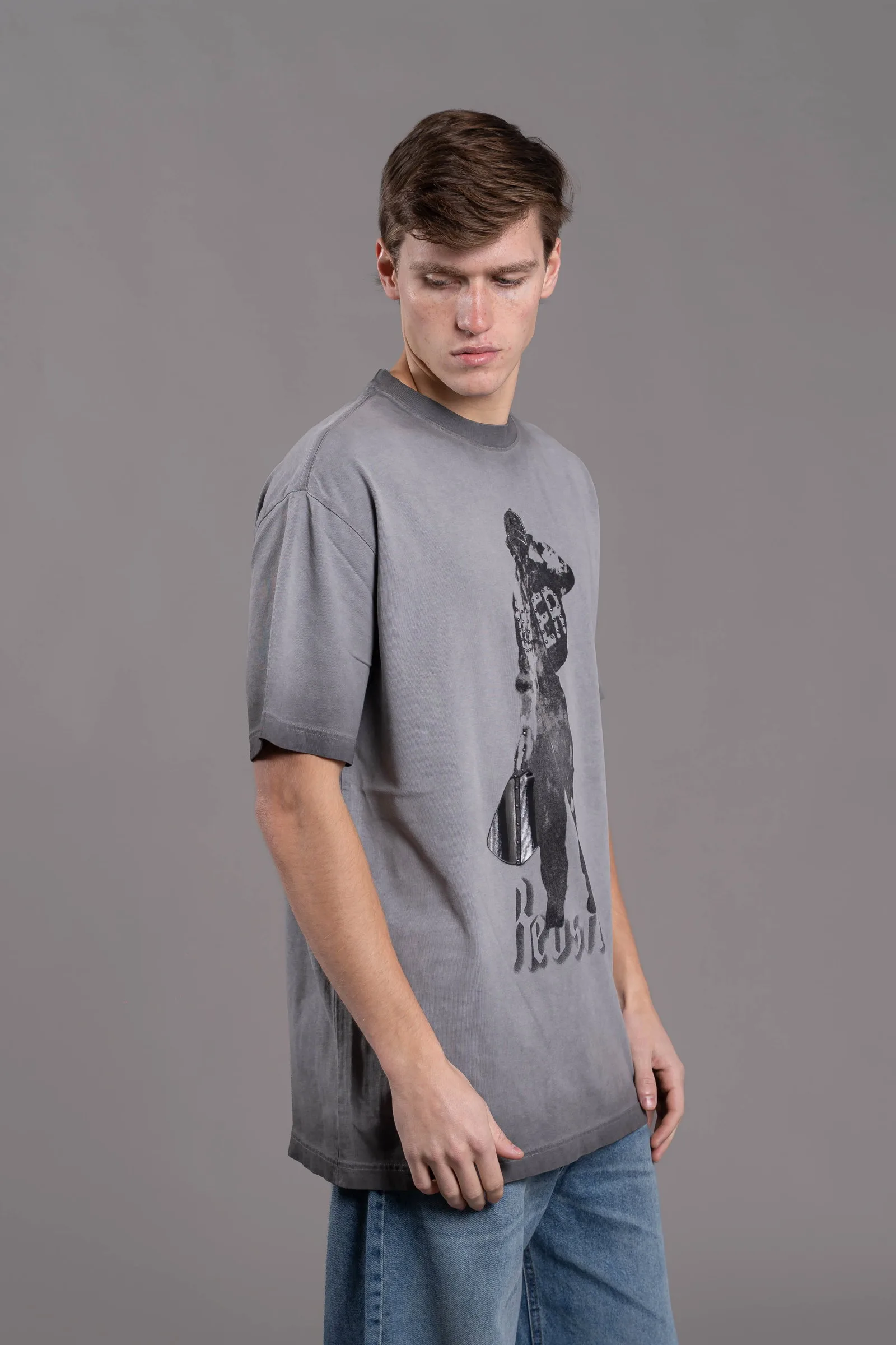 Alternative view of 011 Oversized Revestall Washed Grey