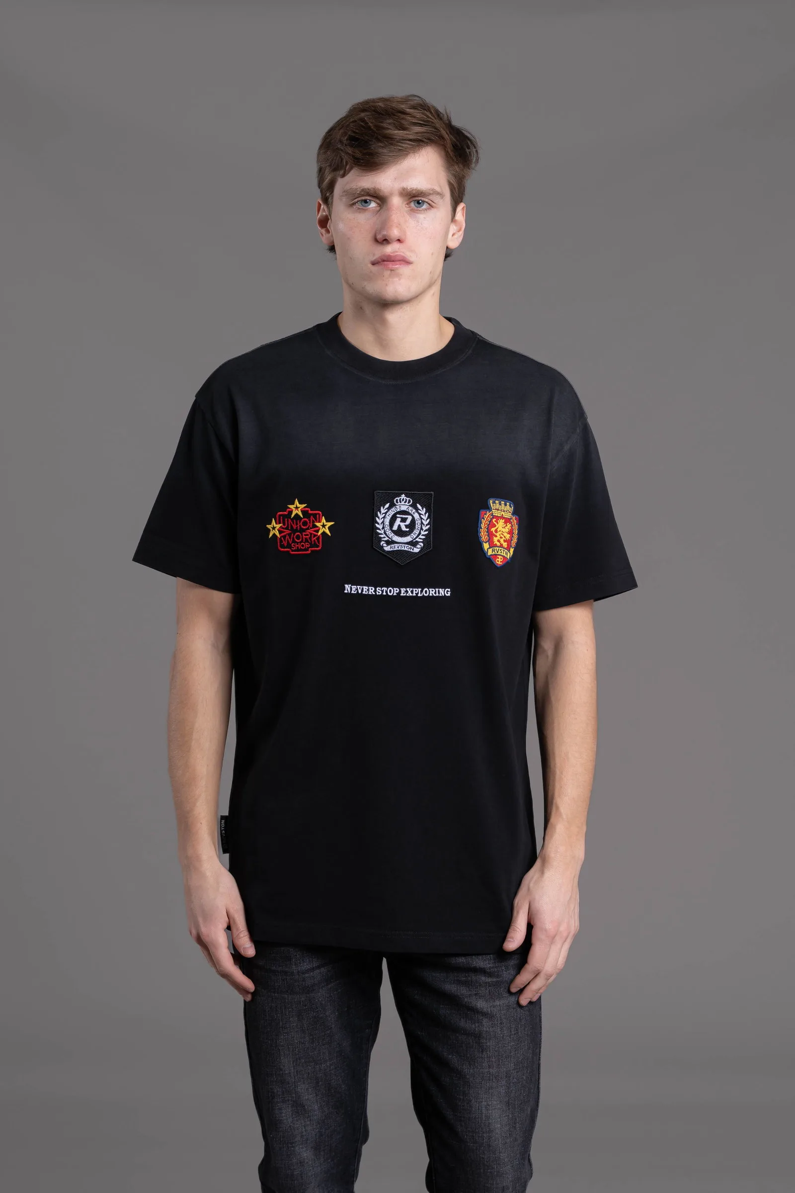 08rm Remera black Triple aplique
