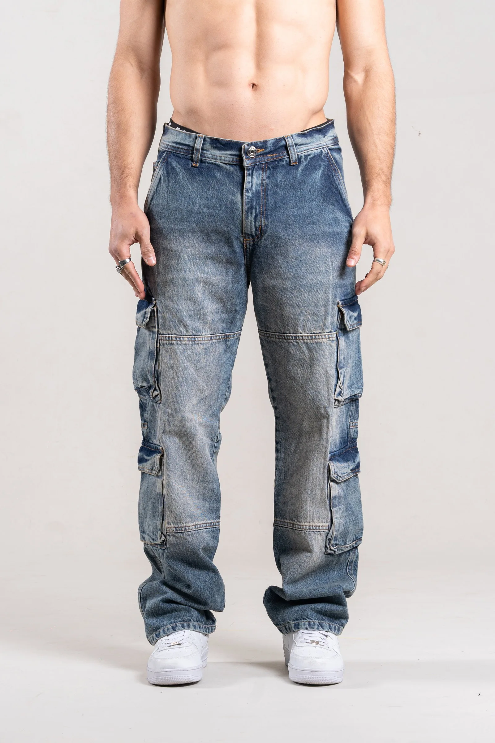322 - JEANS PAINTED