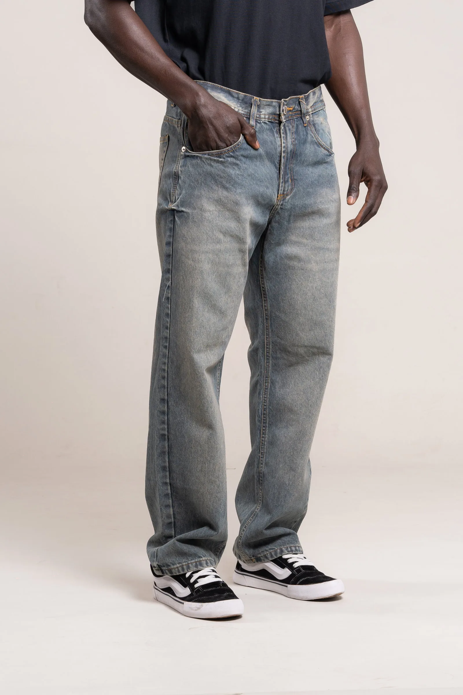 Alternative view of 369 - RELAXED OXID