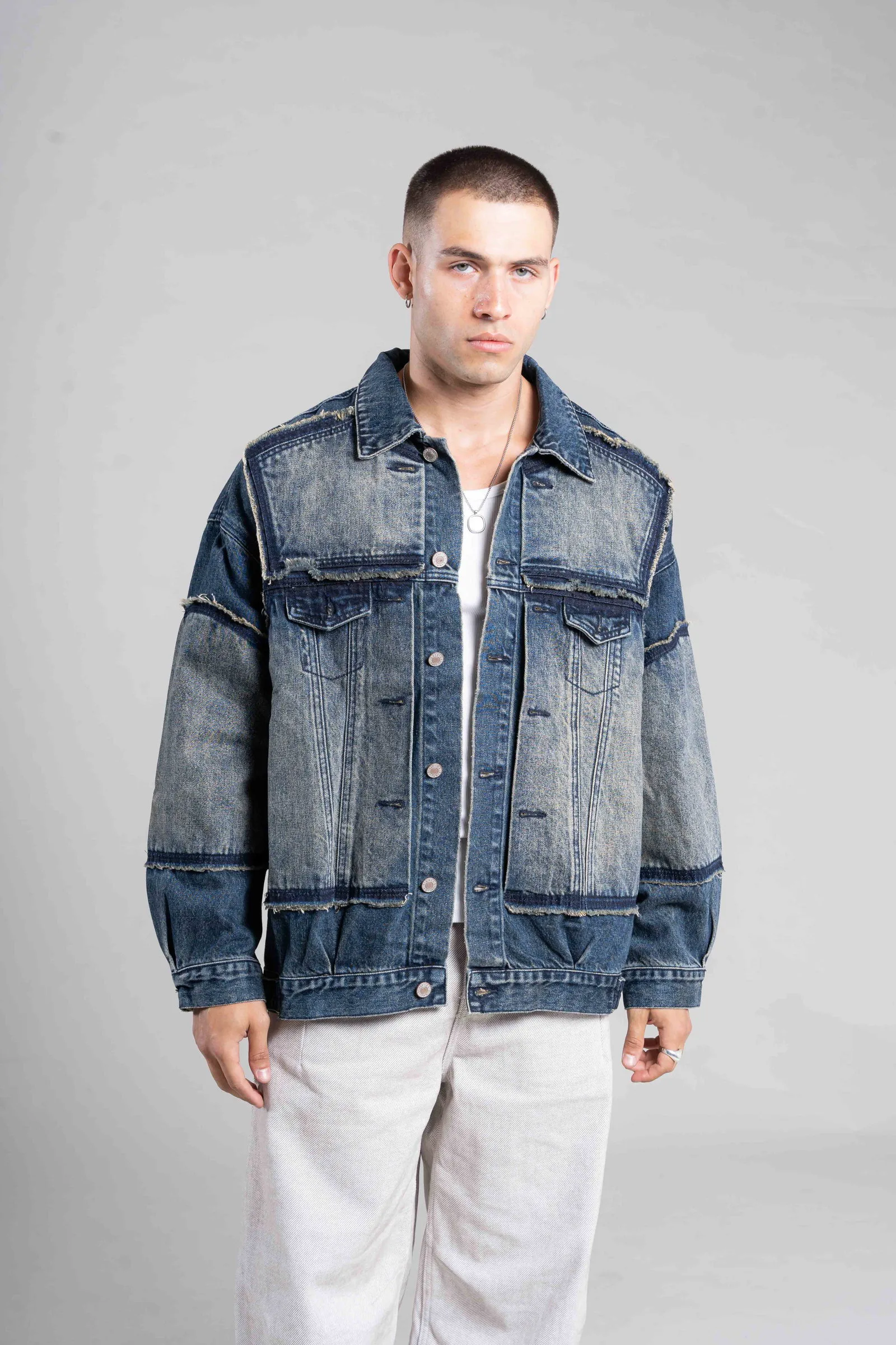 390091 CAMPERA CON RECORTE