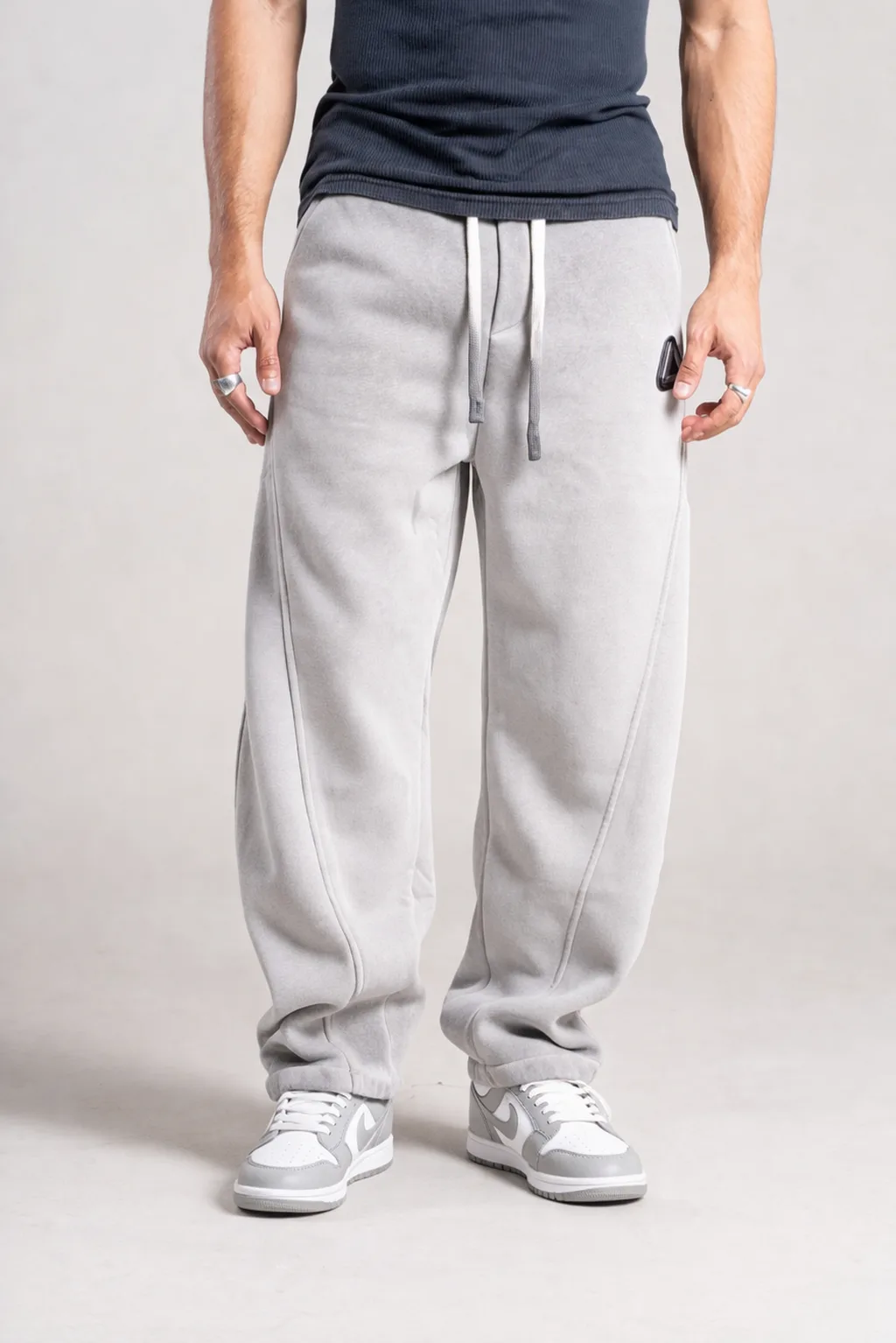 7802G Jogger Baggy Essential Grey