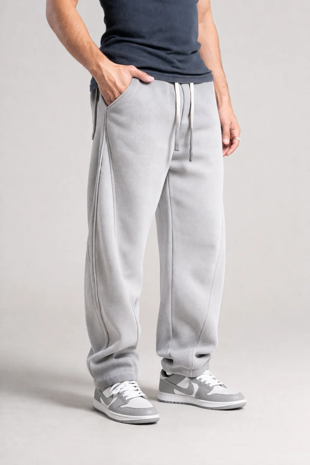 7802G Jogger Baggy Essential Grey - Imagen 3