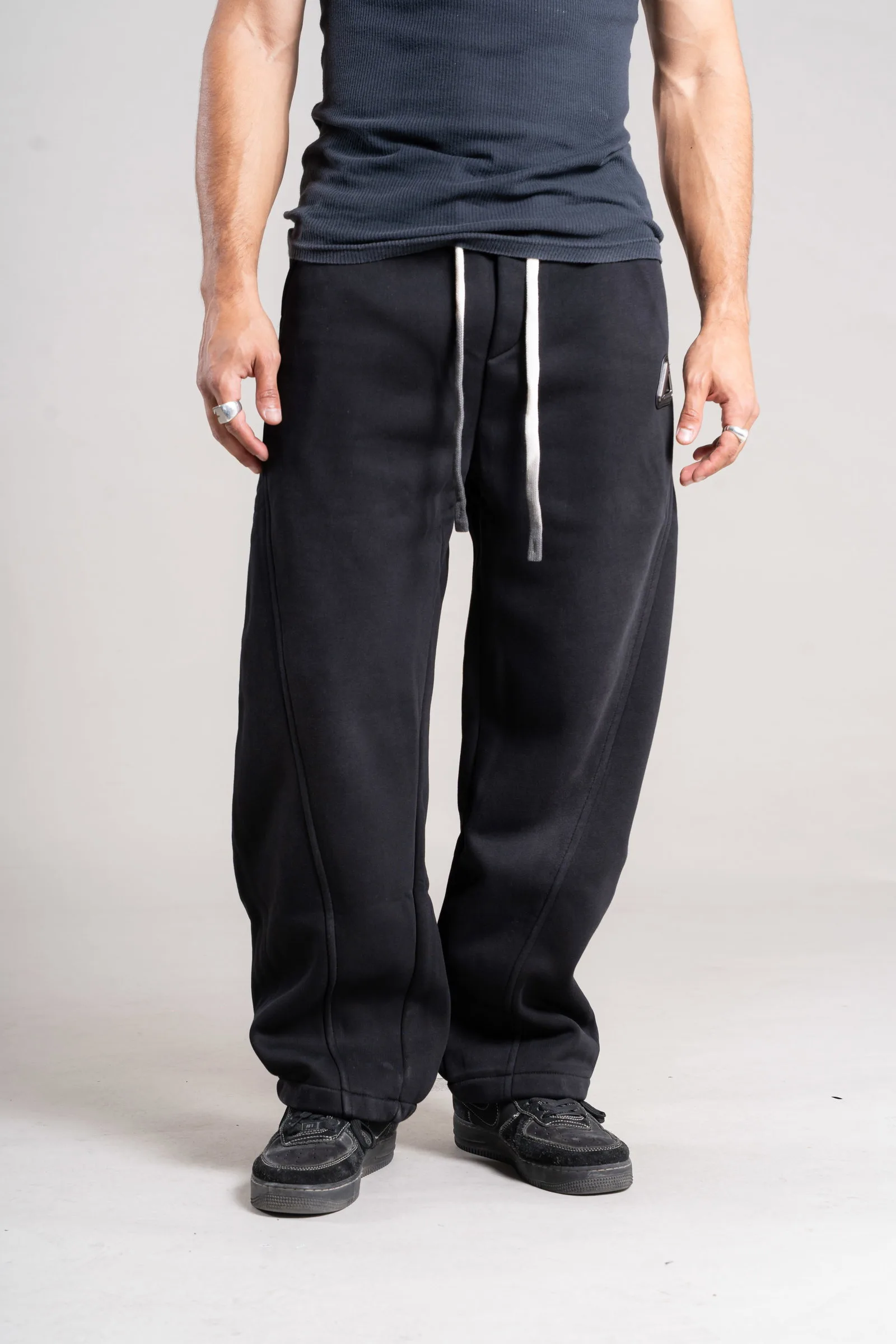 7802N STREET JOGGER- BLACK