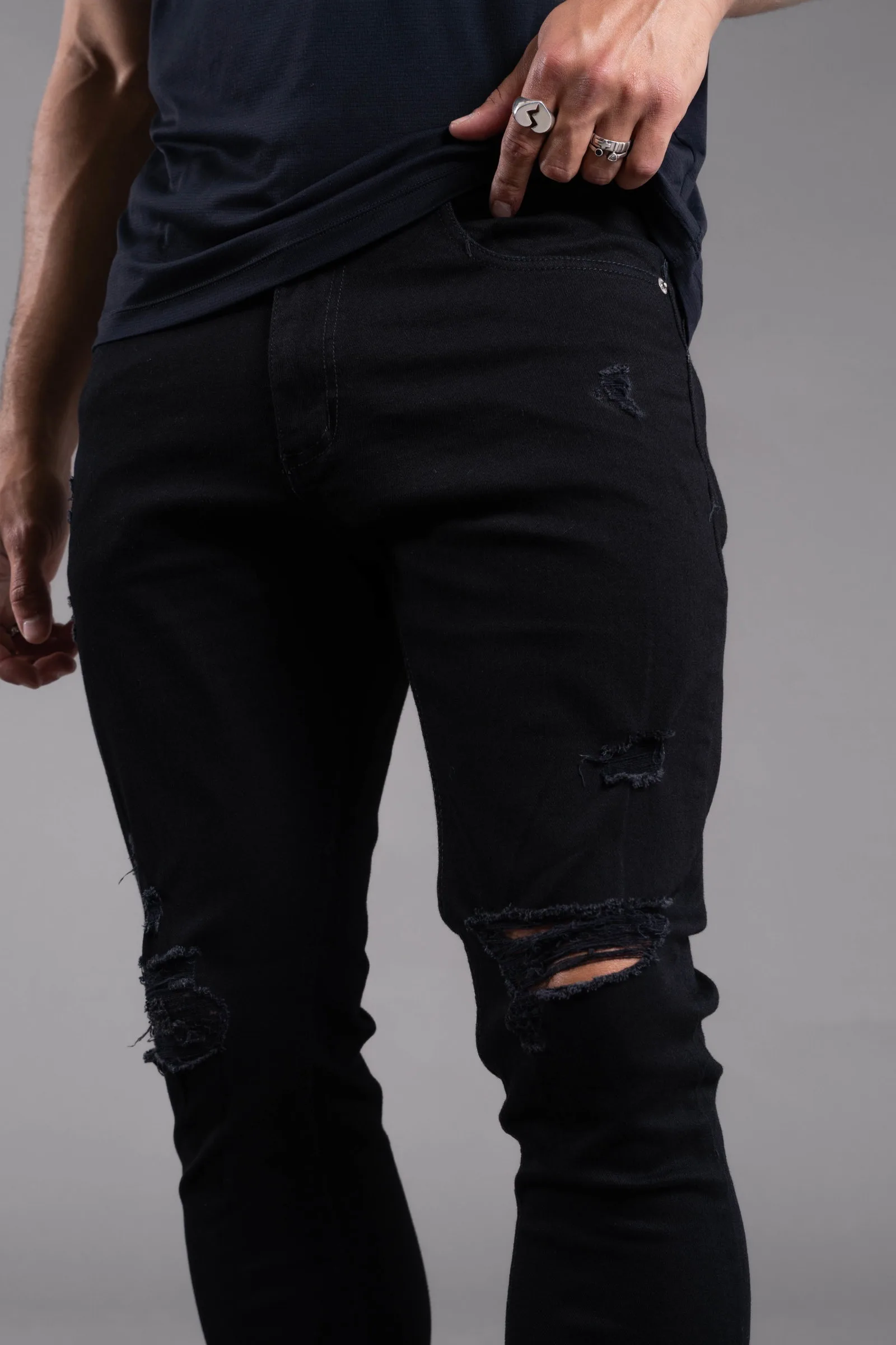 836 SLIM FIT NEGRO ULTIMOS TALLES - Imagen 3