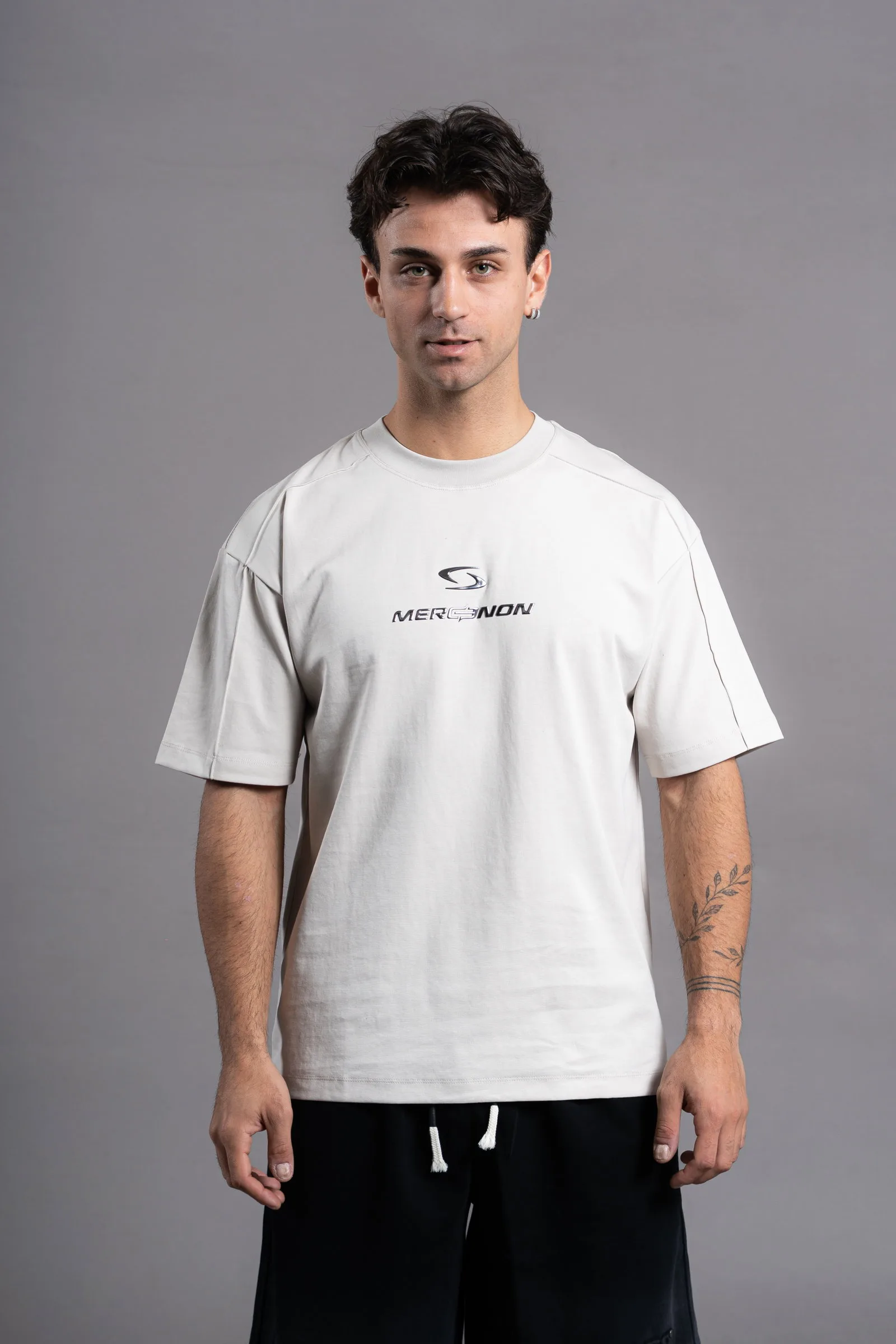 95120C Remera cemento
