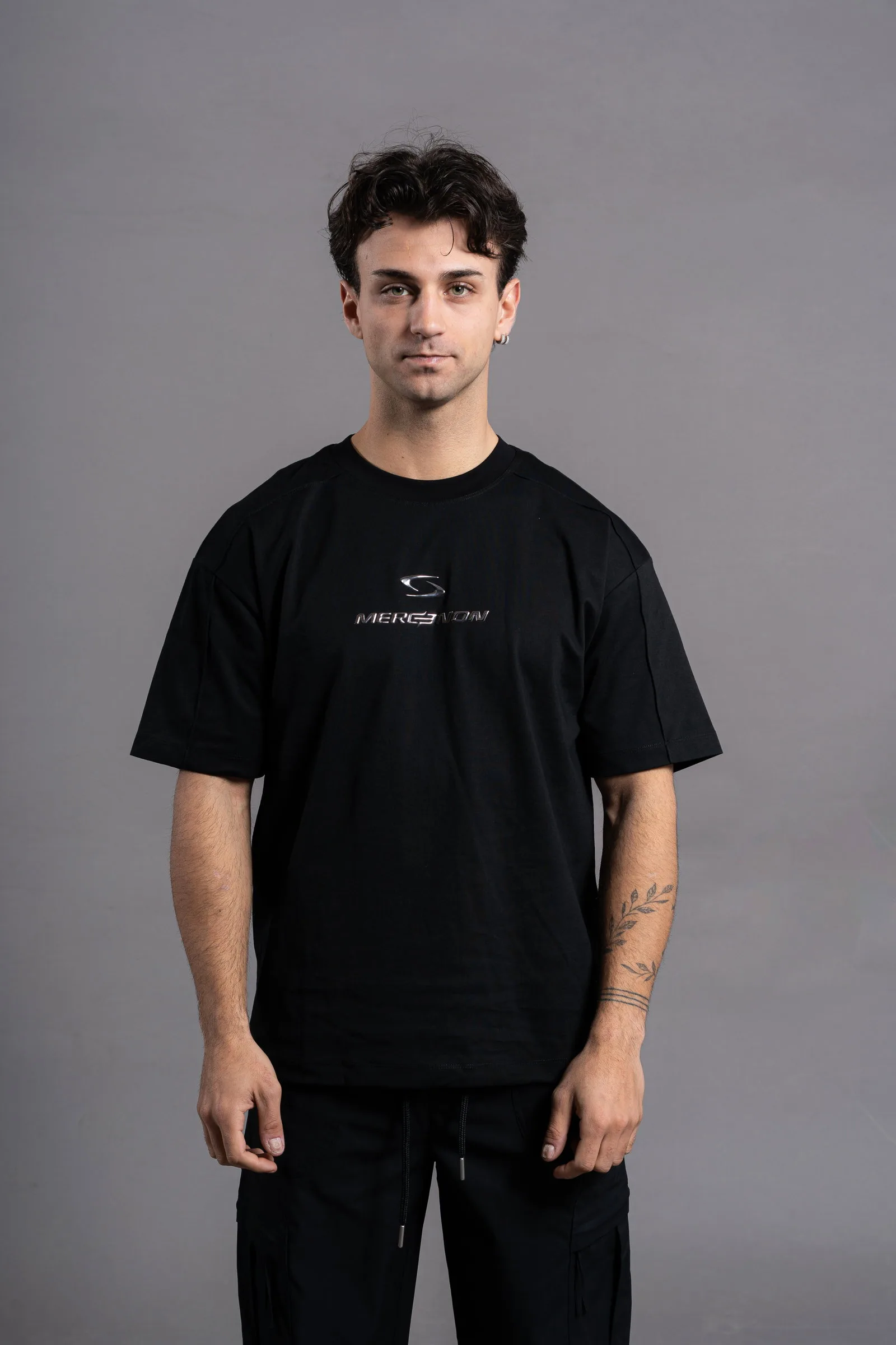95120N Remera negra
