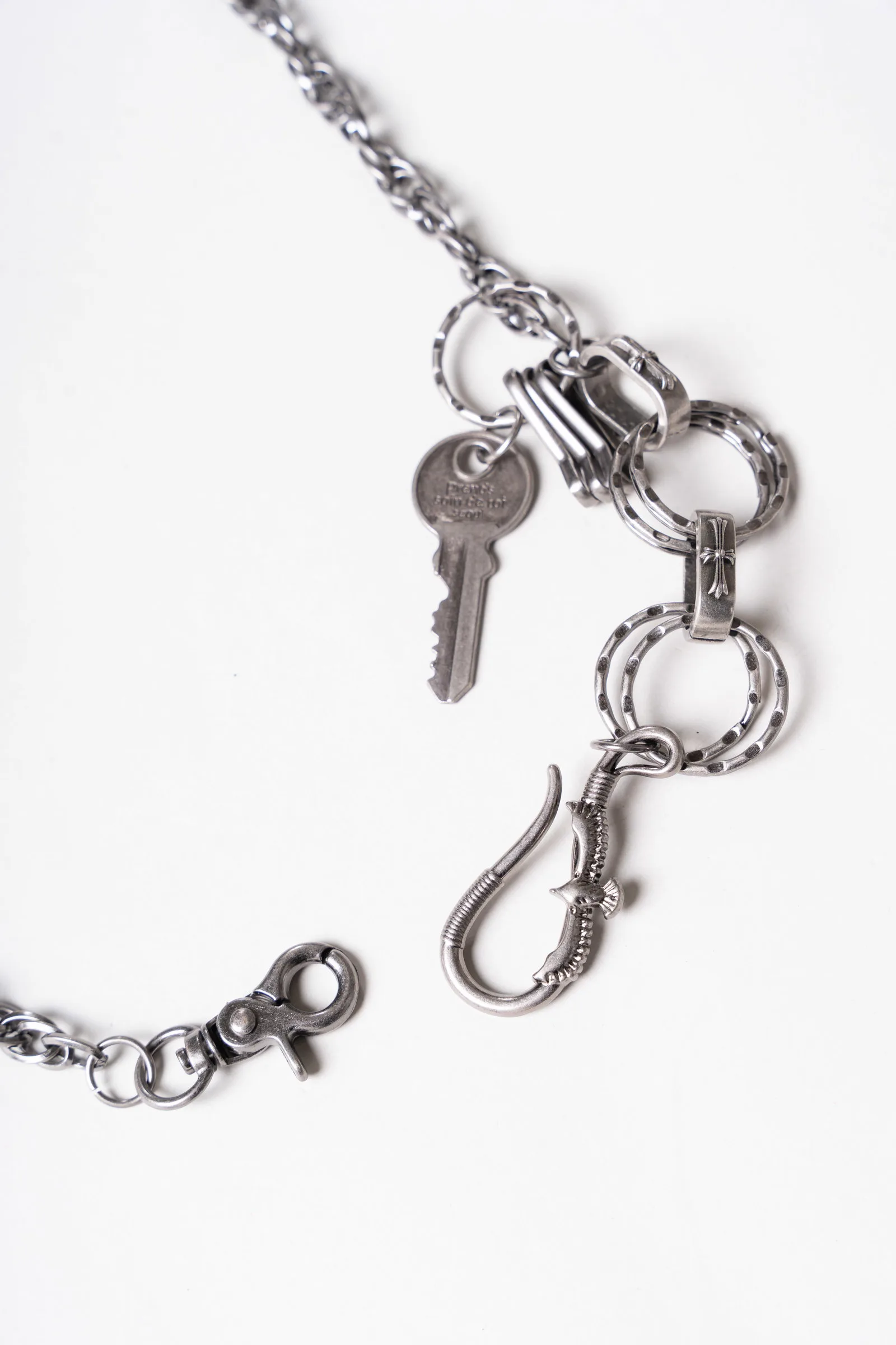 Alternative view of C7 DUAL CHAIN-SILVER