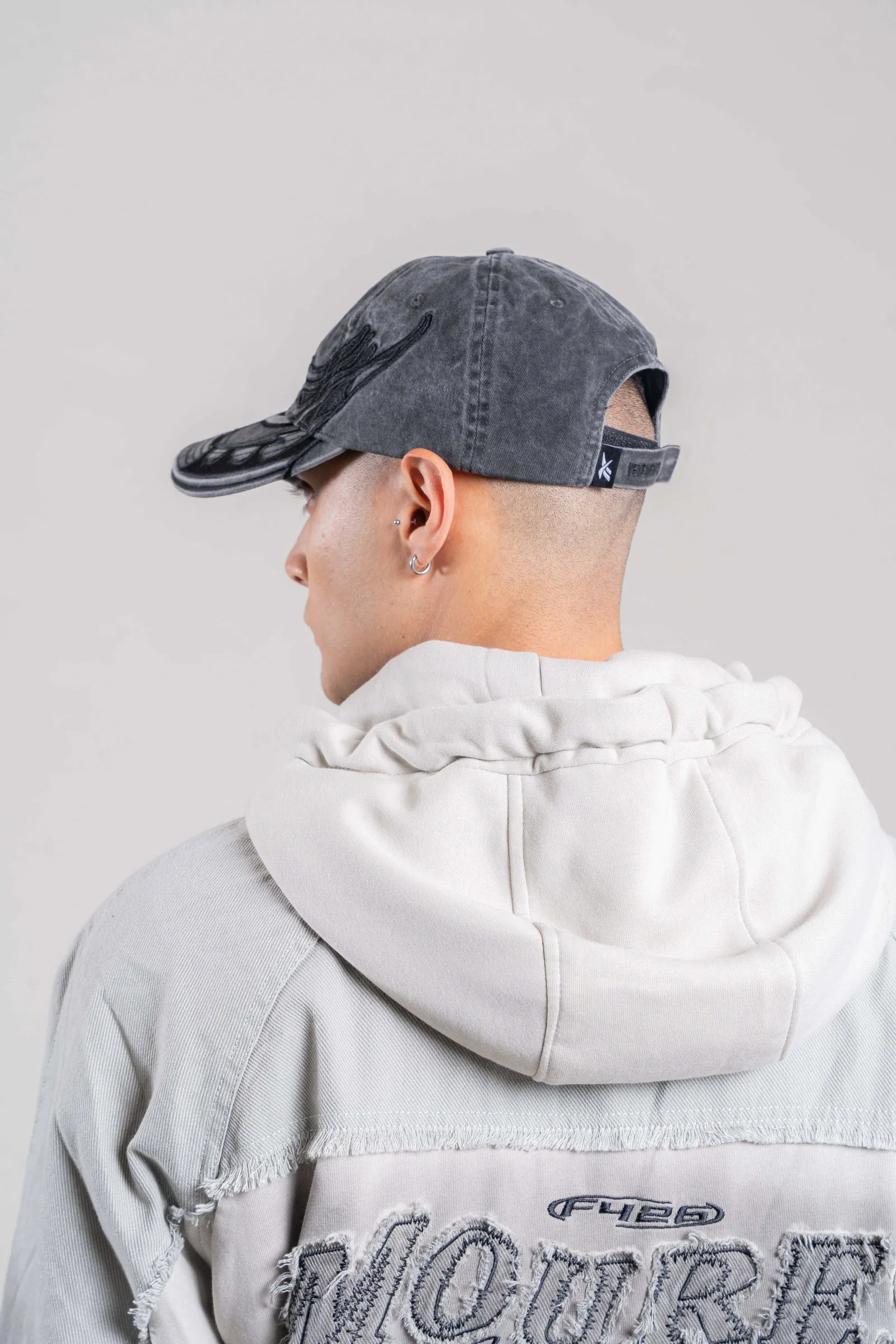 Alternative view of G7 - GORRA