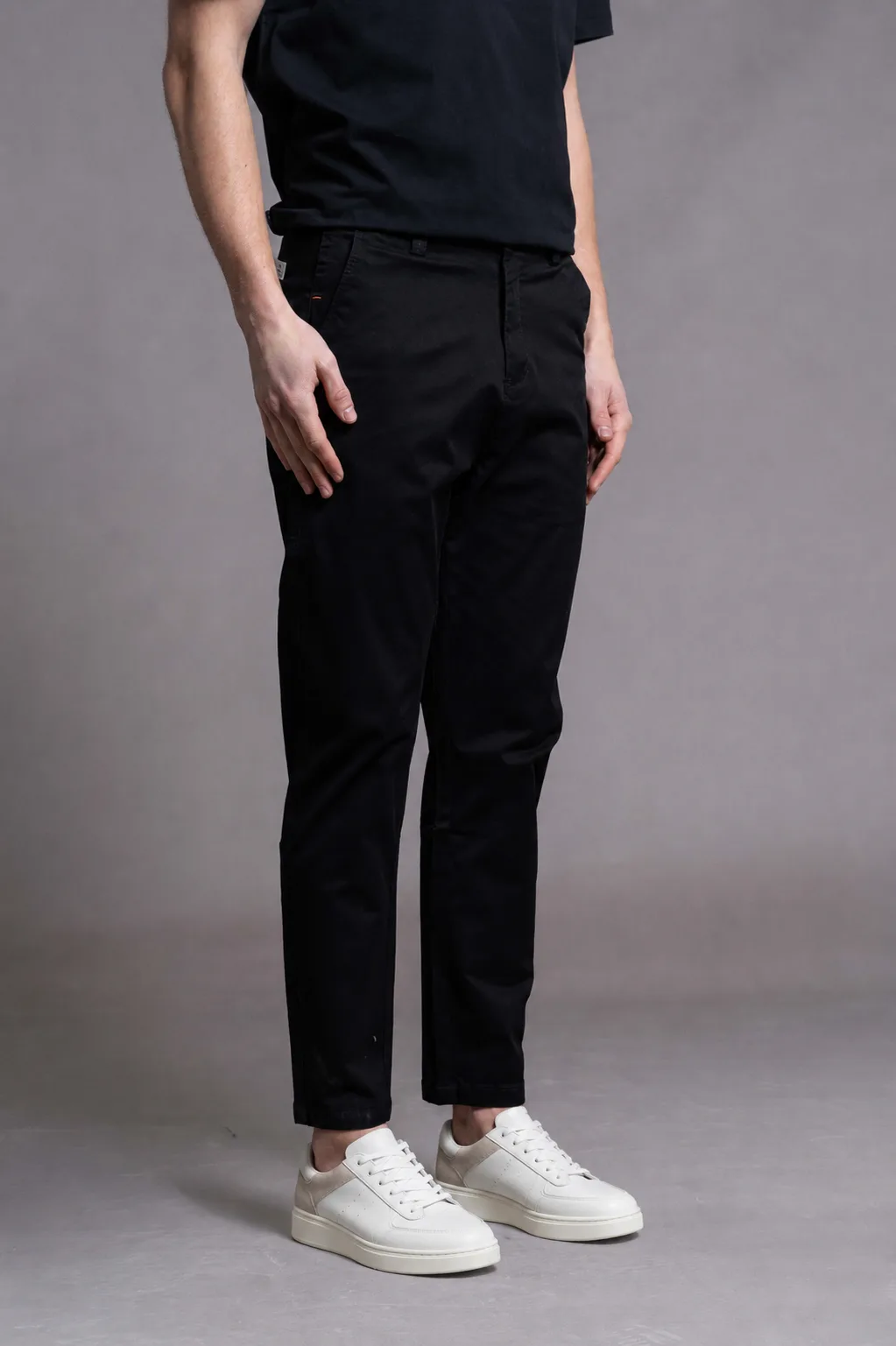 Alternative view of M674N Pantalon Black