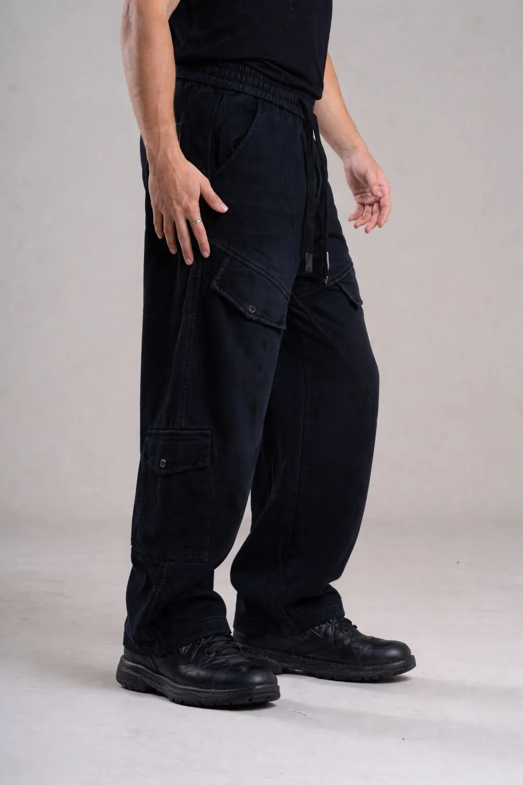 Alternative view of Y1089N CARGO URBAN BLACK