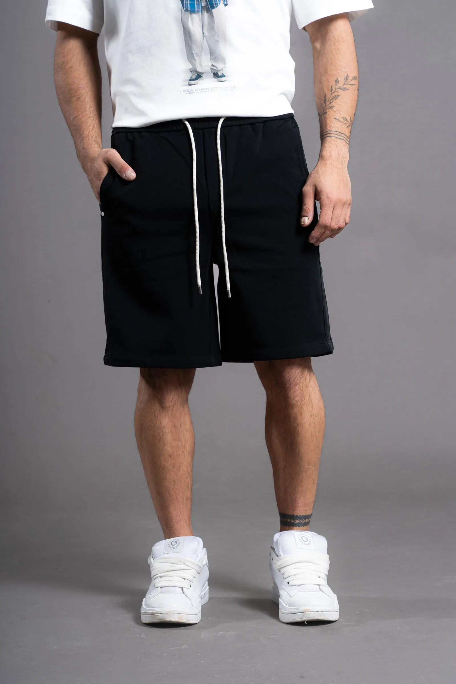 Y26828 BLACK