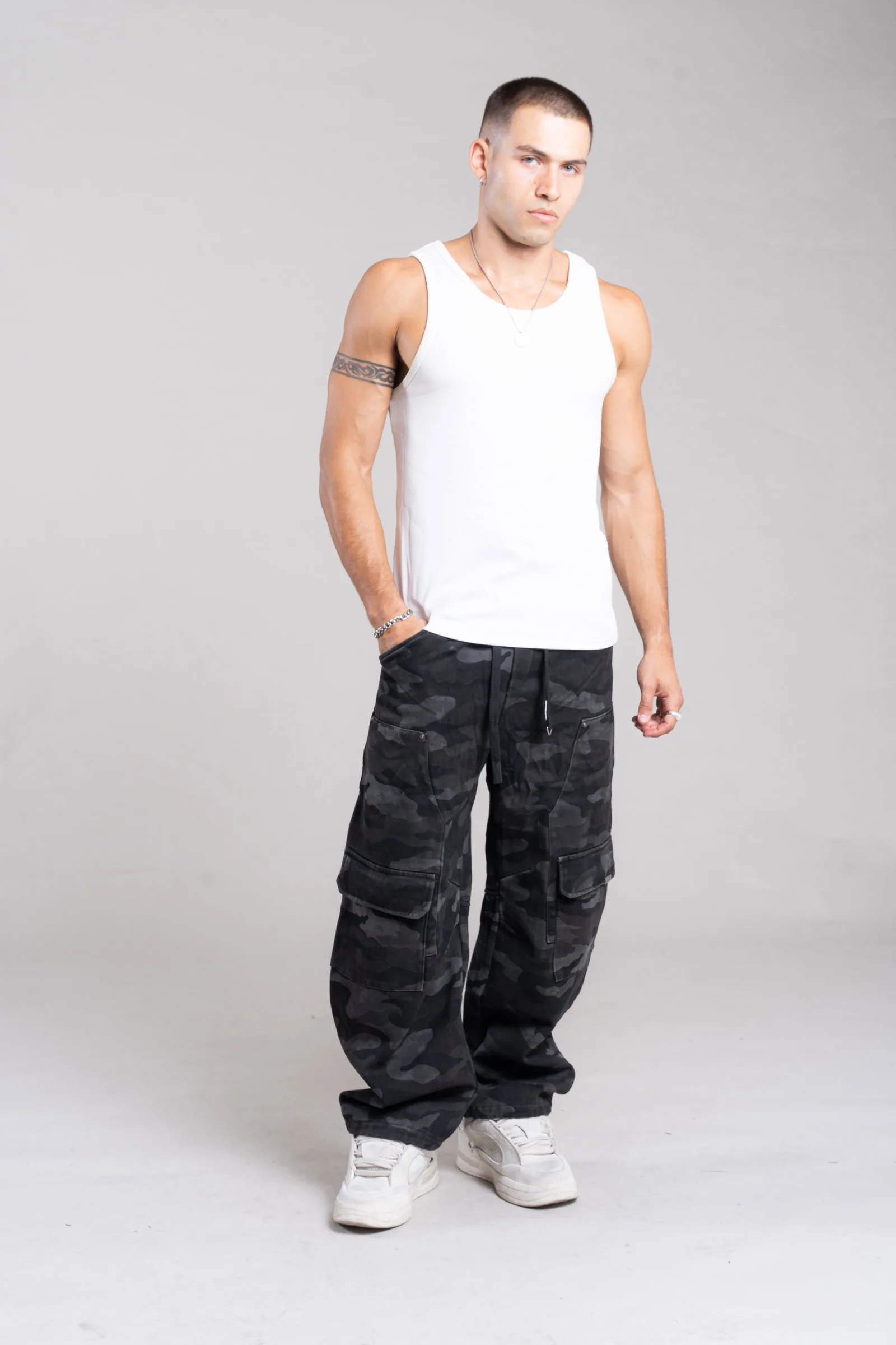 Y8092YN JOGGING CAMUFLADO - Imagen 3
